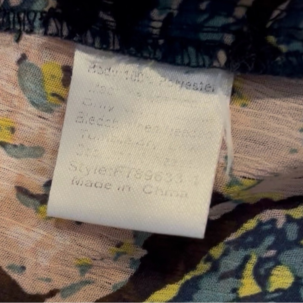 Fun 2 Fun Navy Teal Flutter Sleeve V-Neck Sheer Floral Boho Blouse Size Small - Picture 11 of 11